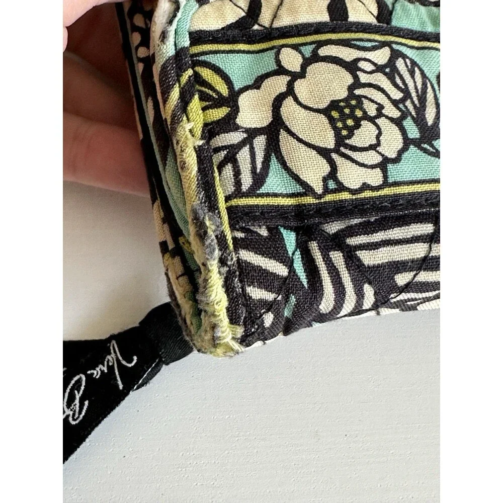 Retired Vera Bradley Doodle Daisy Compact Wallet Teal & Green Floral RFID - Picture 9 of 10